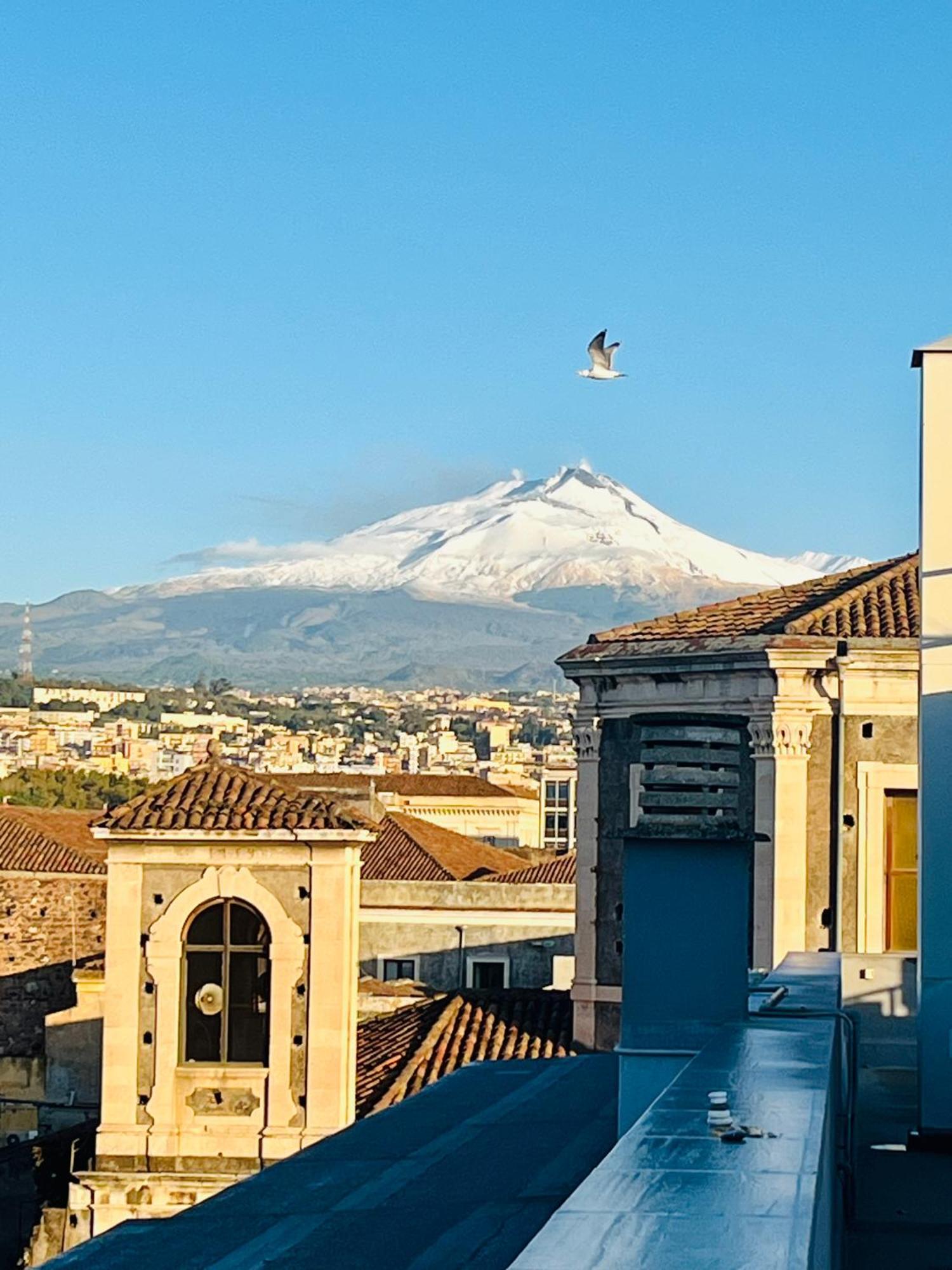 Апартаменты La Terrazza Di Sant'Agata Катания Экстерьер фото